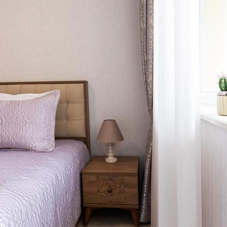Central Point Premium + Roese Buitenkant foto