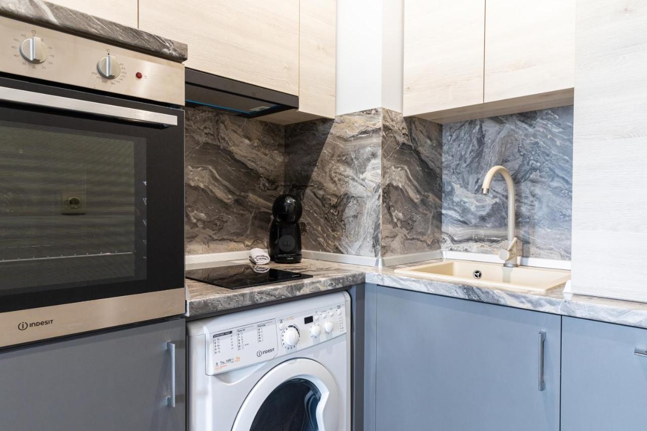 Central Point Premium + Roese Buitenkant foto